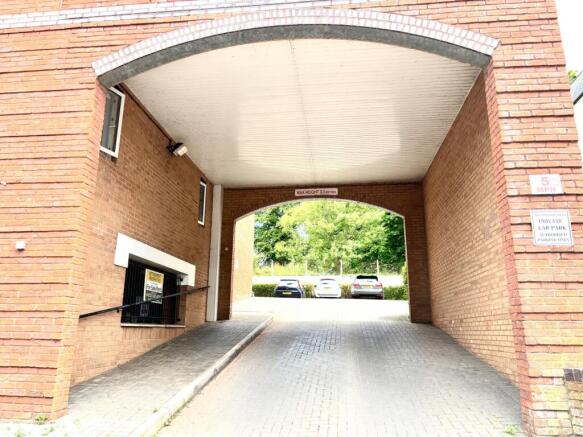 Montpelier Court, St. Davids Hill, Exeter, Devon, EX4 photo 4