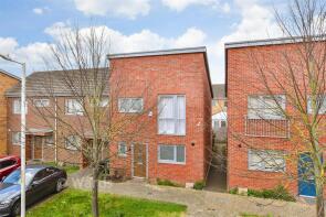 9, Rainbow Gardens, Dartford DA1 5RF