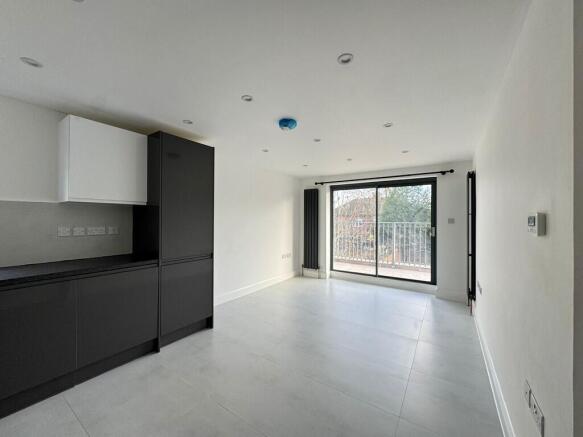 9587e6d3-5f63-436...