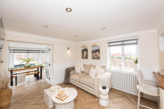 4 bed Detached for sale Image 6