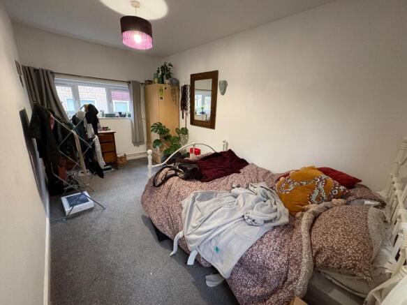2 bed Flat to rent Image 5
