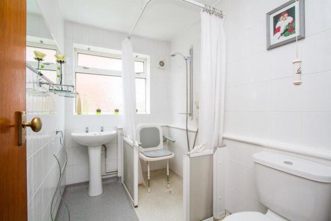 Shower Room.jpg