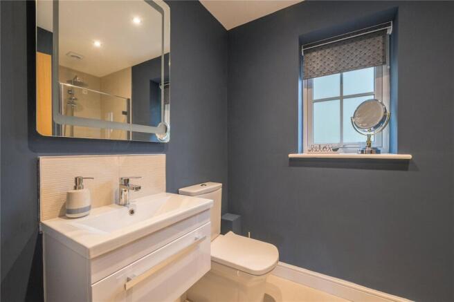 4 bed Detached for sale Image 12
