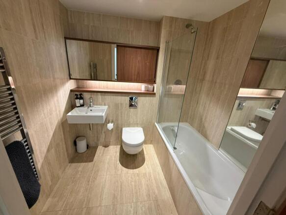 1 bed Flat to rent Image 6