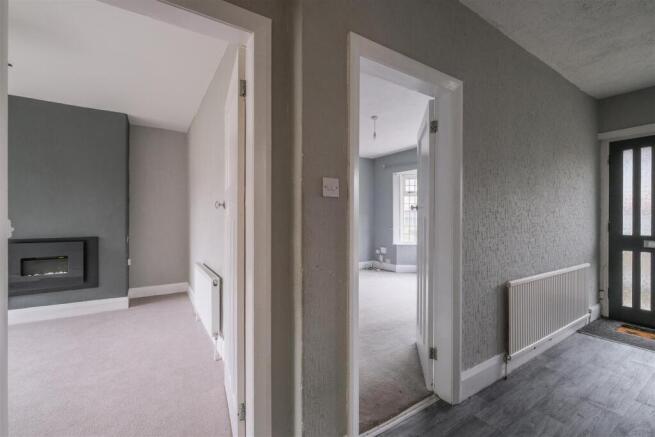 3 bed Semi-Detached for sale Image 4