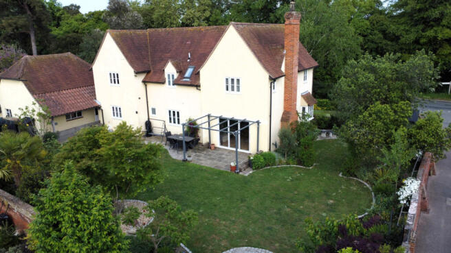 5 Bedroom Detached for Sale