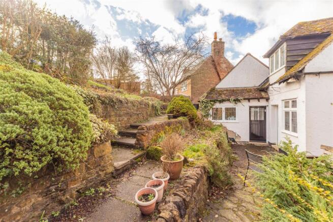 Long-Lane-Leicester-detached-house-IMG_0061.jpg