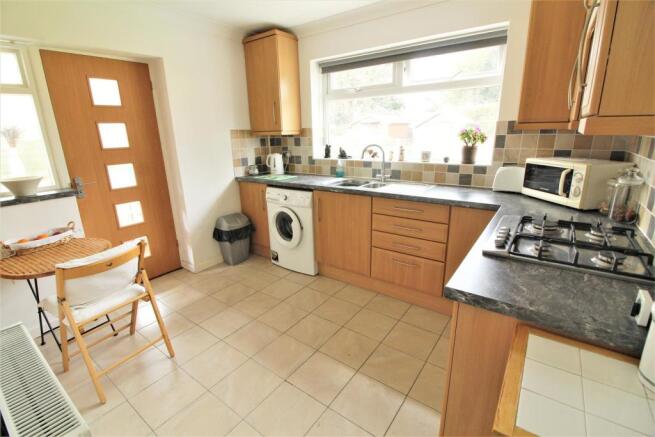 KITCHEN BREAKFAST ROOM