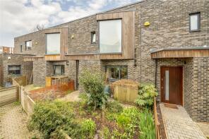 3c, Chelmer Road, Hackney, London E9 6AY