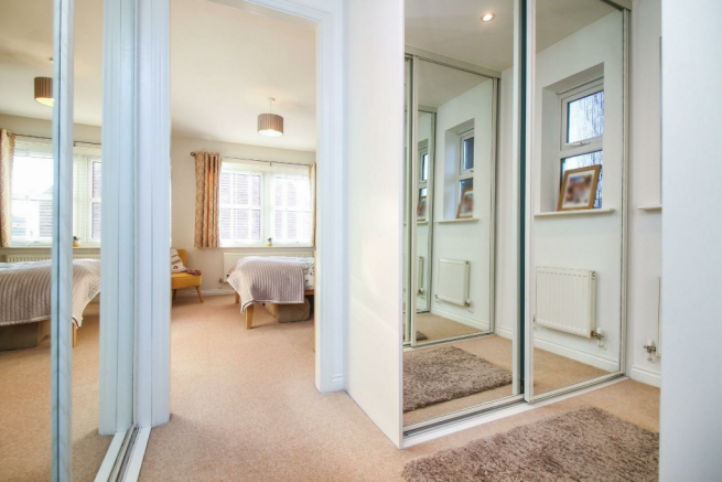 Bedroom 2 Dressing Room