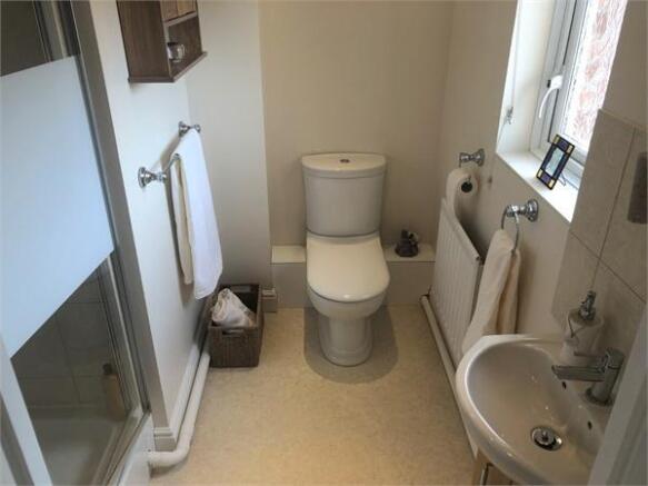 En-Suite/Shower Roo