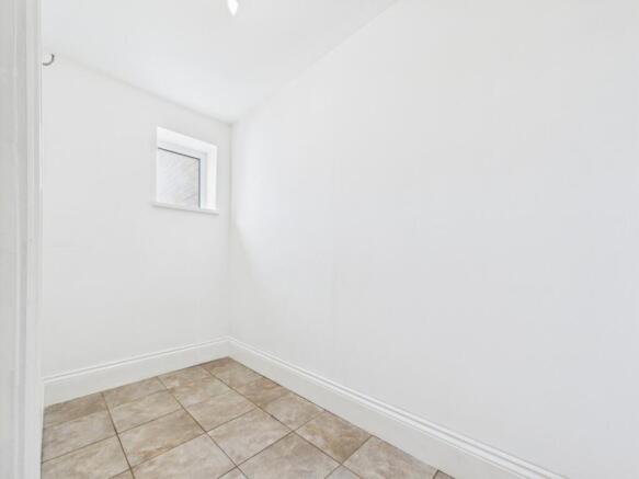 3 bed Terraced for sale Image 9
