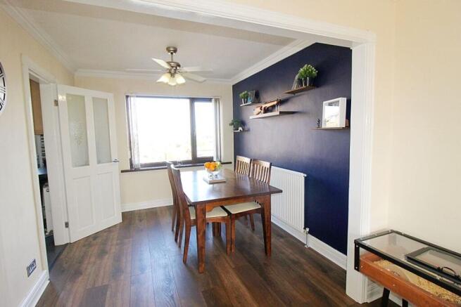 3 bed Semi-Detached for sale Image 6