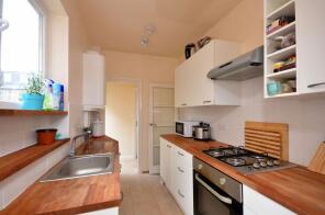 27, Tylecroft Road, Norbury, London SW16 4BL