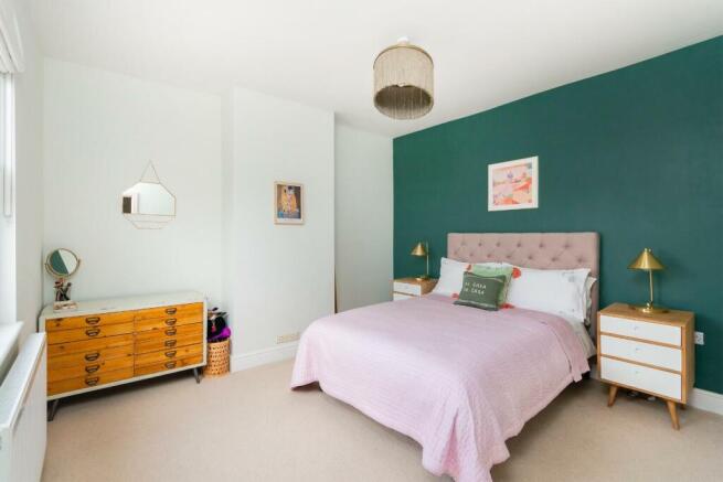 APG82 - Bedroom F.jpg