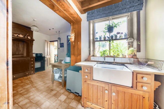 2 bed Semi-Detached for sale Image 11