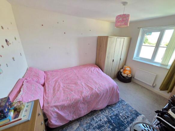 4 bed Detached for sale Image 10