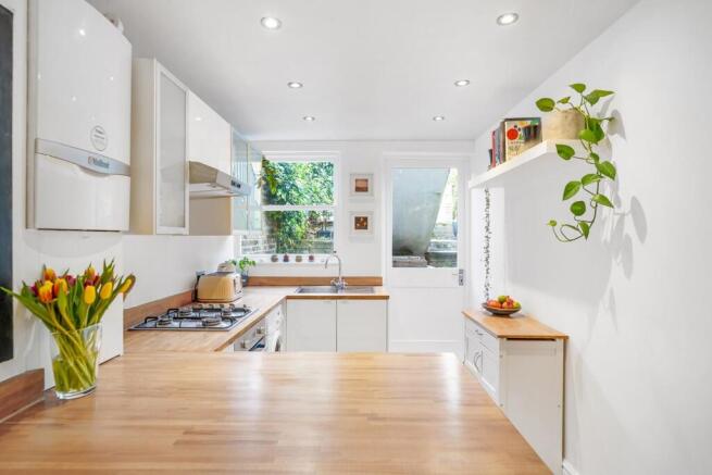 Kitchen (3).jpg