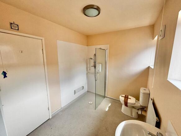 3 bed Semi-Detached for sale Image 8