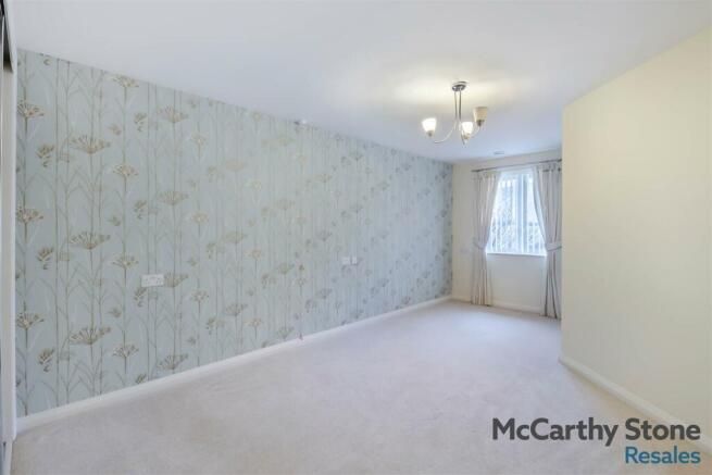 1 bed Apartment for sale Image 6