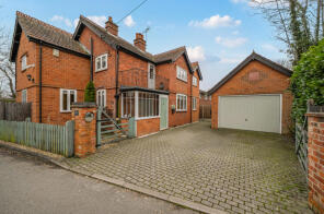 14, The Square, Reading RG7 1BS