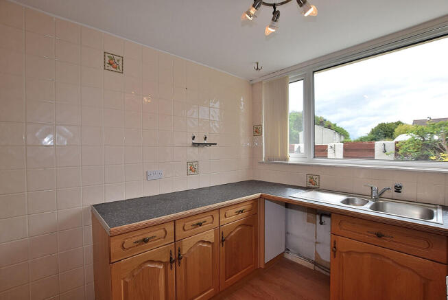 3 bed Semi-Detached for sale Image 7