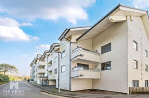 Flat 13, Signal House, Bitter End, Dorchester DT1 1WN