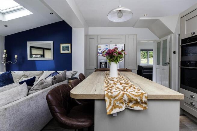 2 bed Semi-Detached for sale Image 9