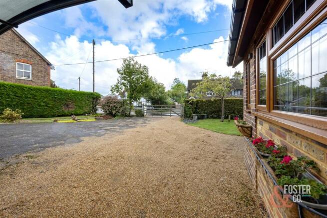 High Street, April Cottage-024.jpg