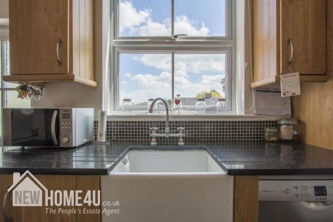 KITCHEN/BREAKFAST ROOM