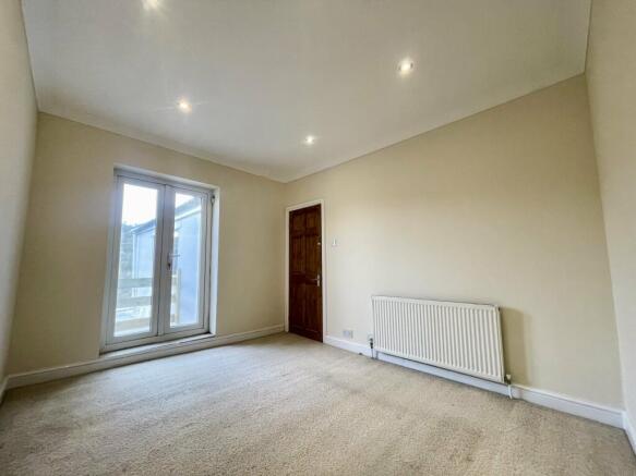 Middle Bedroom