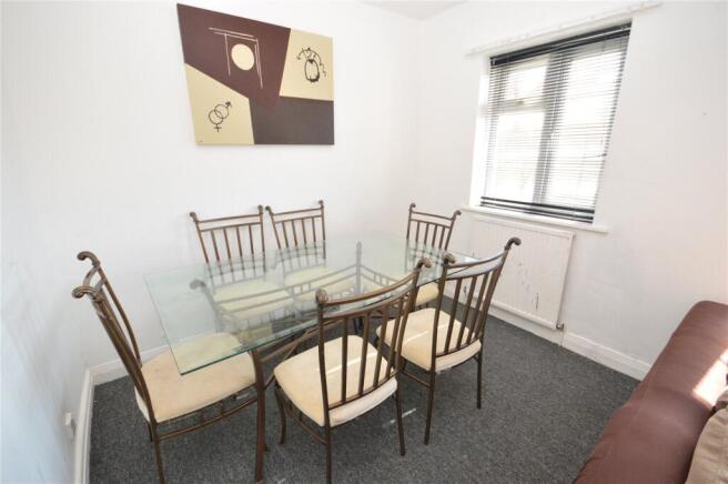 2 bed Apartment for sale Image 4
