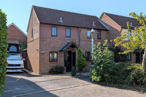 Yarrow Way, Locks Heath