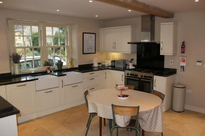 KITCHEN DINER