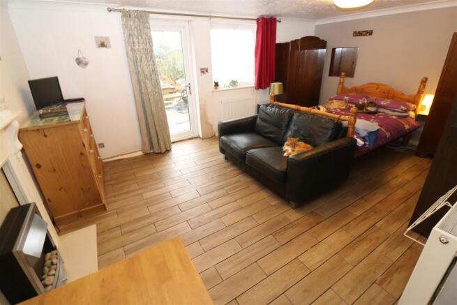 Annex - Bedroom / Living Room