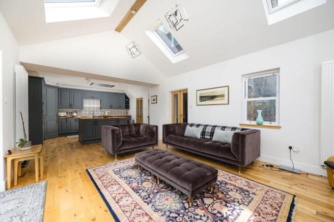 Lounge/Kitchen