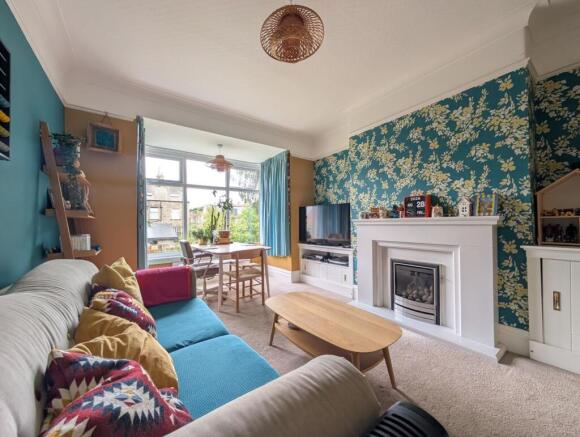 5 bed Semi-Detached for sale Image 7