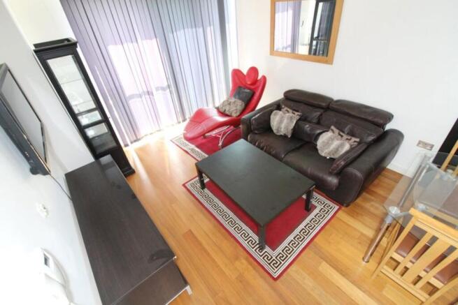 2 bed Flat to rent Image 9