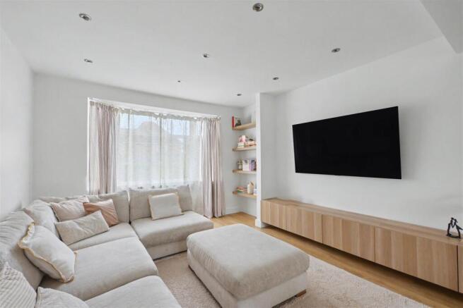 Open Plan Kitchen Living_1.jpeg