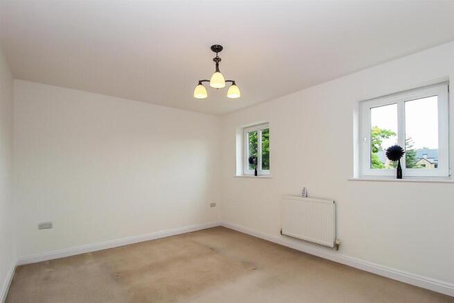 3 bed Town House for sale Image 10