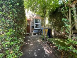 7, Clewer Fields, Windsor SL4 5BW