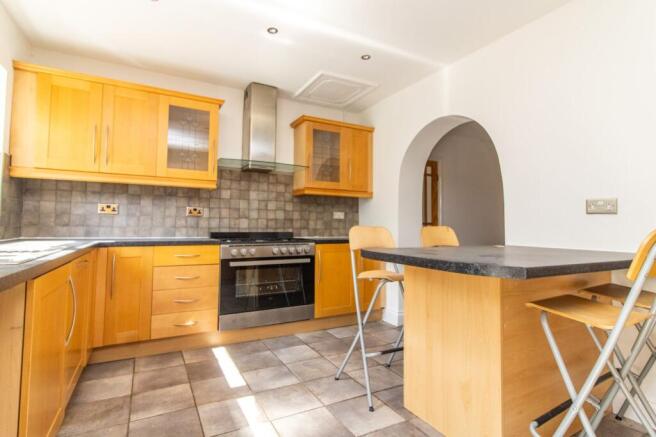 KITCHEN/BREAKFAST ROOM