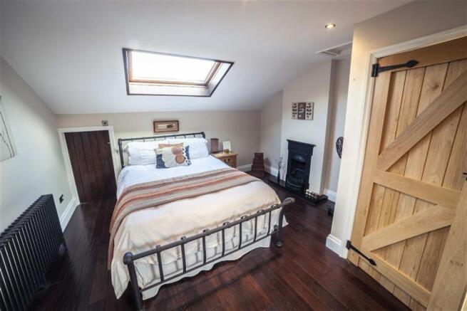 BEDROOM 1