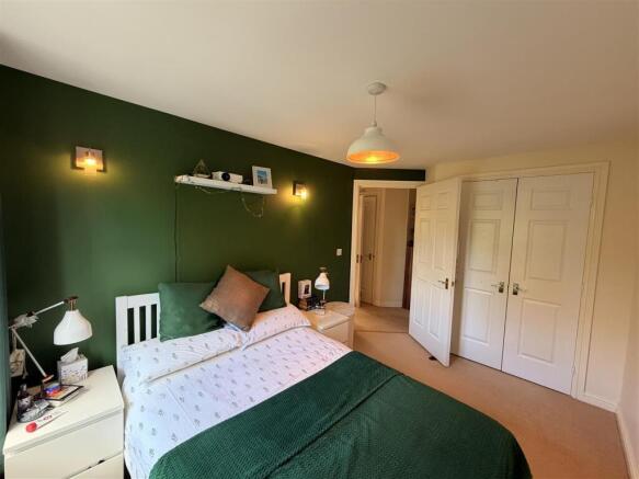 2 bed Apartment for sale Image 10