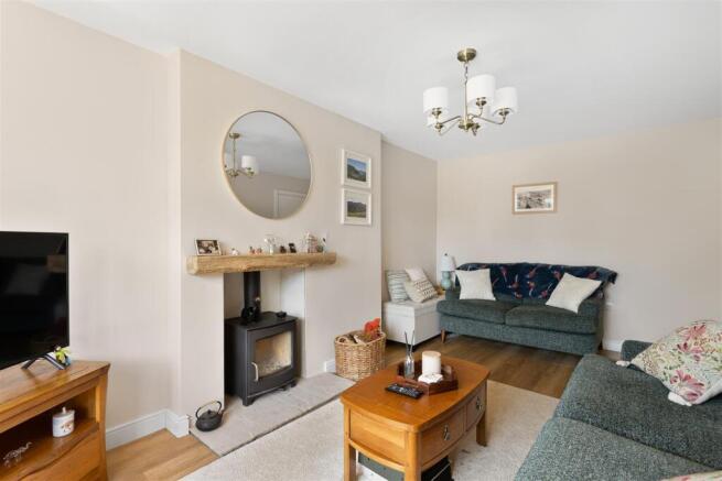 2 bed Semi-Detached for sale Image 8