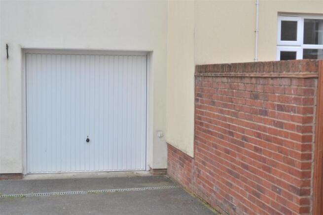Attached Garage.JPG