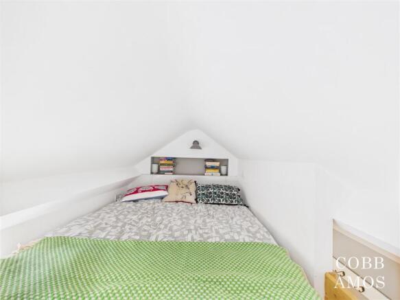 CAM02803G0-PR0220-STILL012 bed by spiral staircase