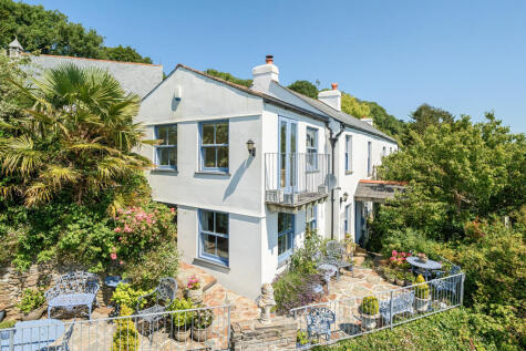Detached home with incredible river views, Malpas