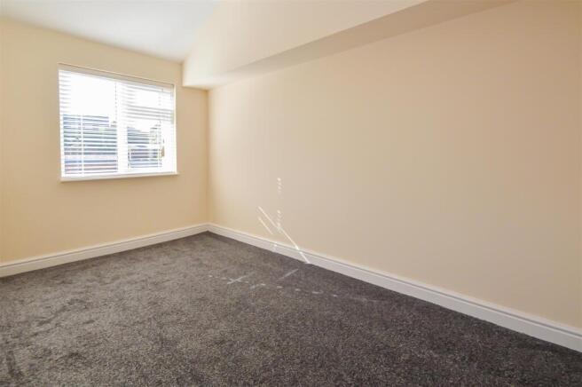 2 bed Terraced for sale Image 6