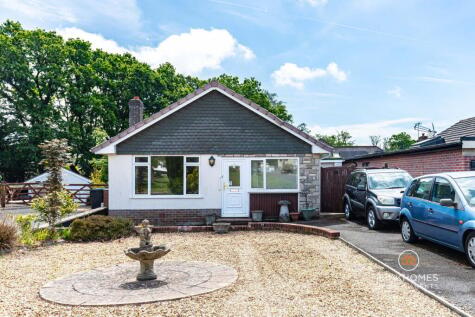 Okeford Road, Broadstone, BH18